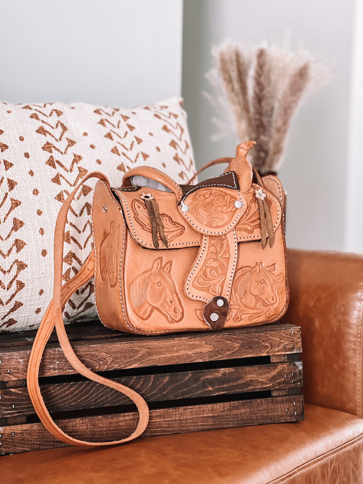 Saddle Purse